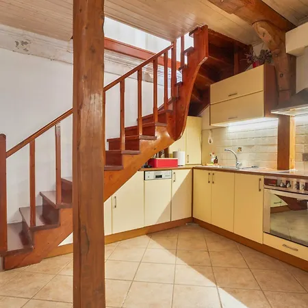 Sunny And Cozy House In Дом отдыха Лефкада